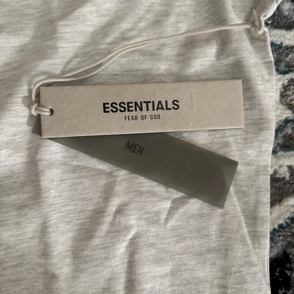 Essentials Tee Light Oatmeal - Picture 3 of 5
